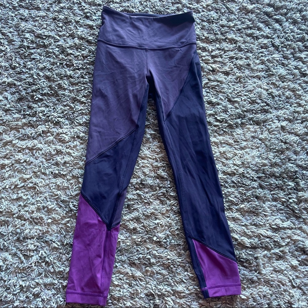 Lululemon leggings size 4!💜
